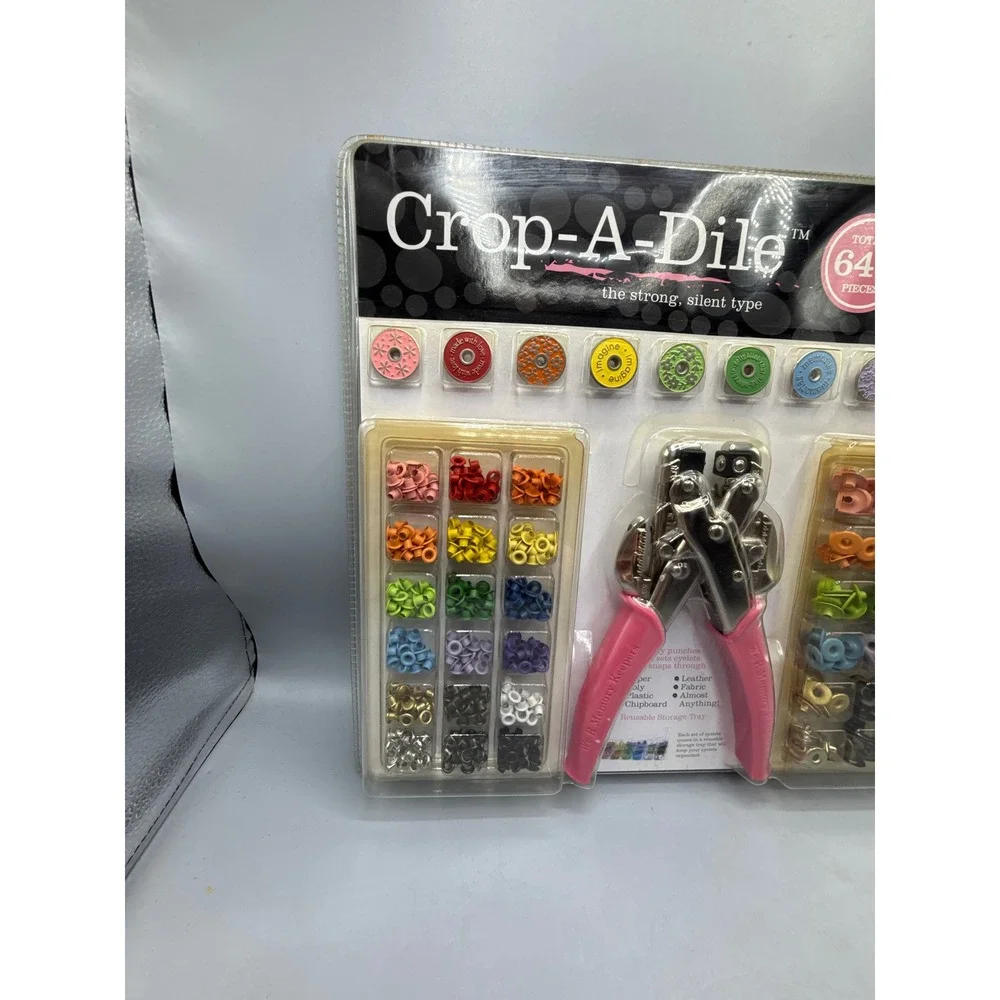 We R Memory Keepers Crop-A-Dile Eyelet and Snap Setter Kit 643 Pieces 70910-7